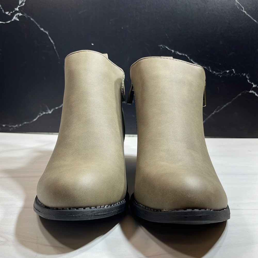 Unbranded Women’s Ankle Booties Suede Gray sz 7.5